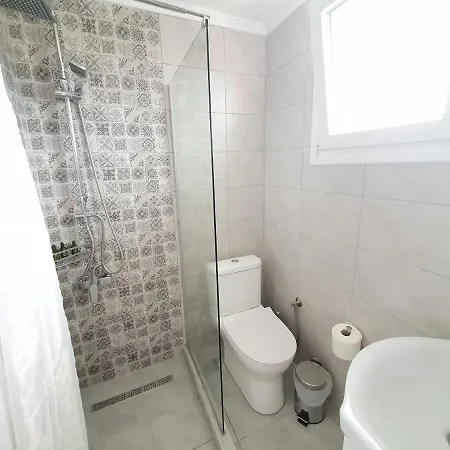 Nana's Ormos Panagias