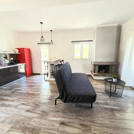 Nana's * Ormos Panagias